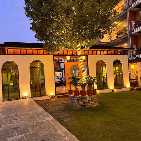 Bodhi Suites Boutique Hotel And Spa Pokhara Exterior foto