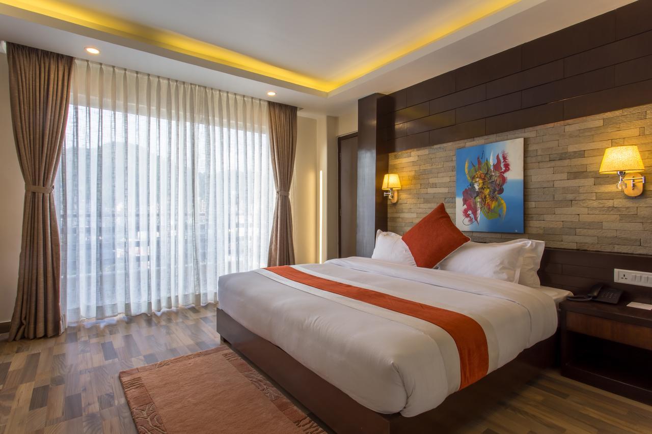 Bodhi Suites Boutique Hotel And Spa Pokhara Exterior foto